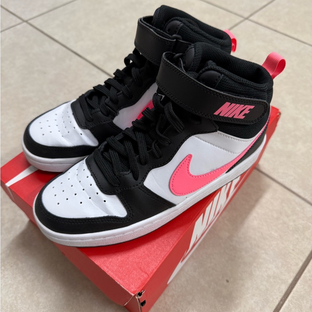 Nike Kids Sneakers - Black, White, Pink